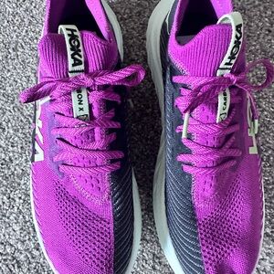 HOKA Women's pink Running Shoes